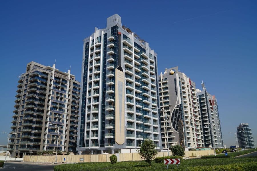 Hub-Golf Towers