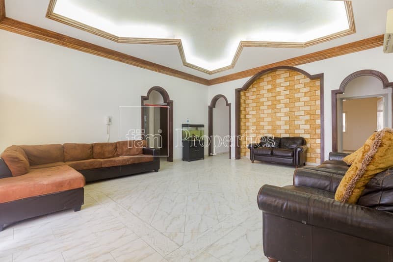 Rashidiya Villas