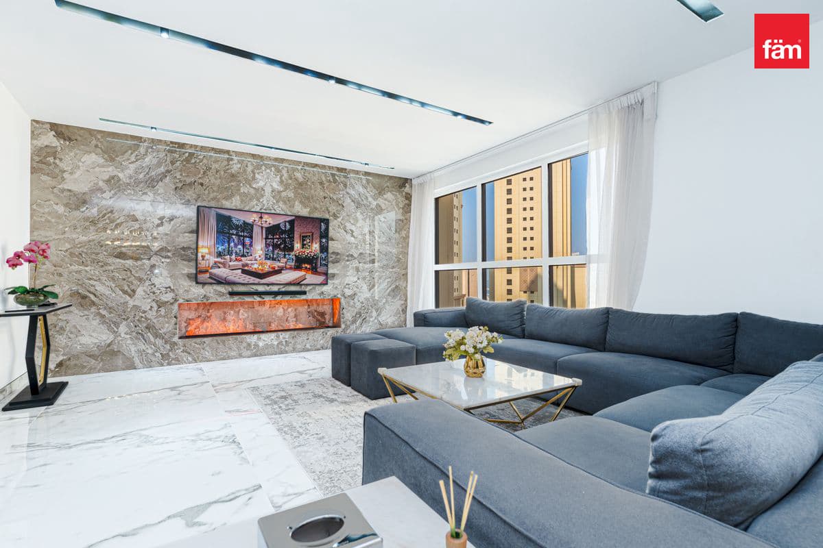 Upgraded Unit | Sea View | Big Layout