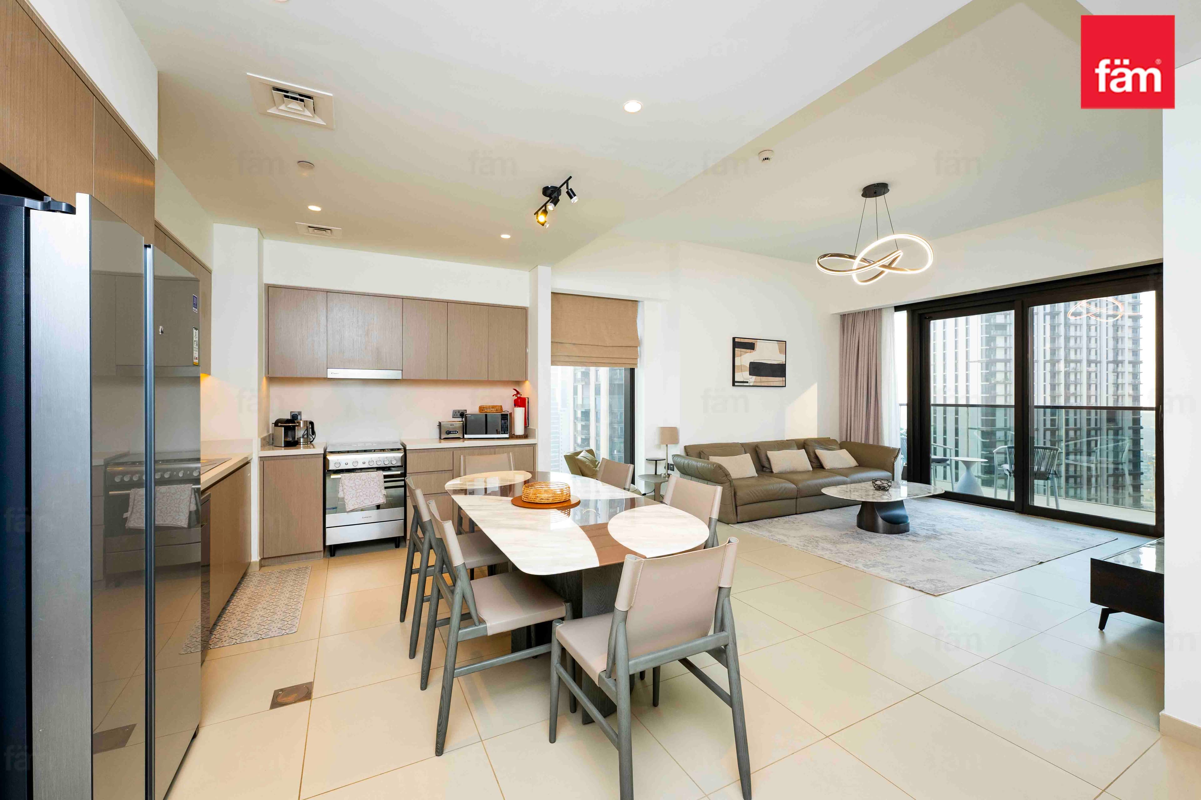 Fountainview | Corner |Appliances | Prime Location