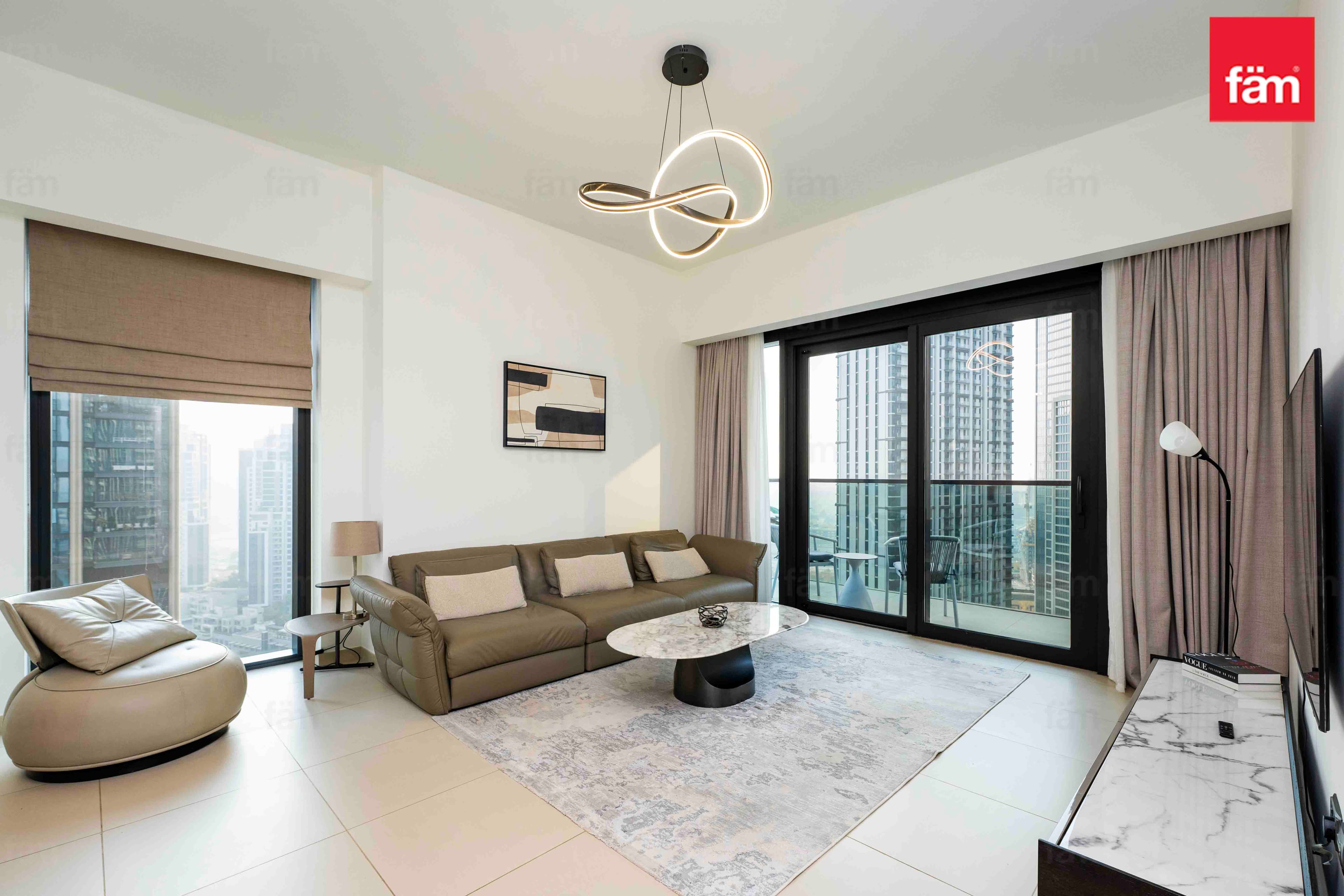Fountainview | Corner |Appliances | Prime Location