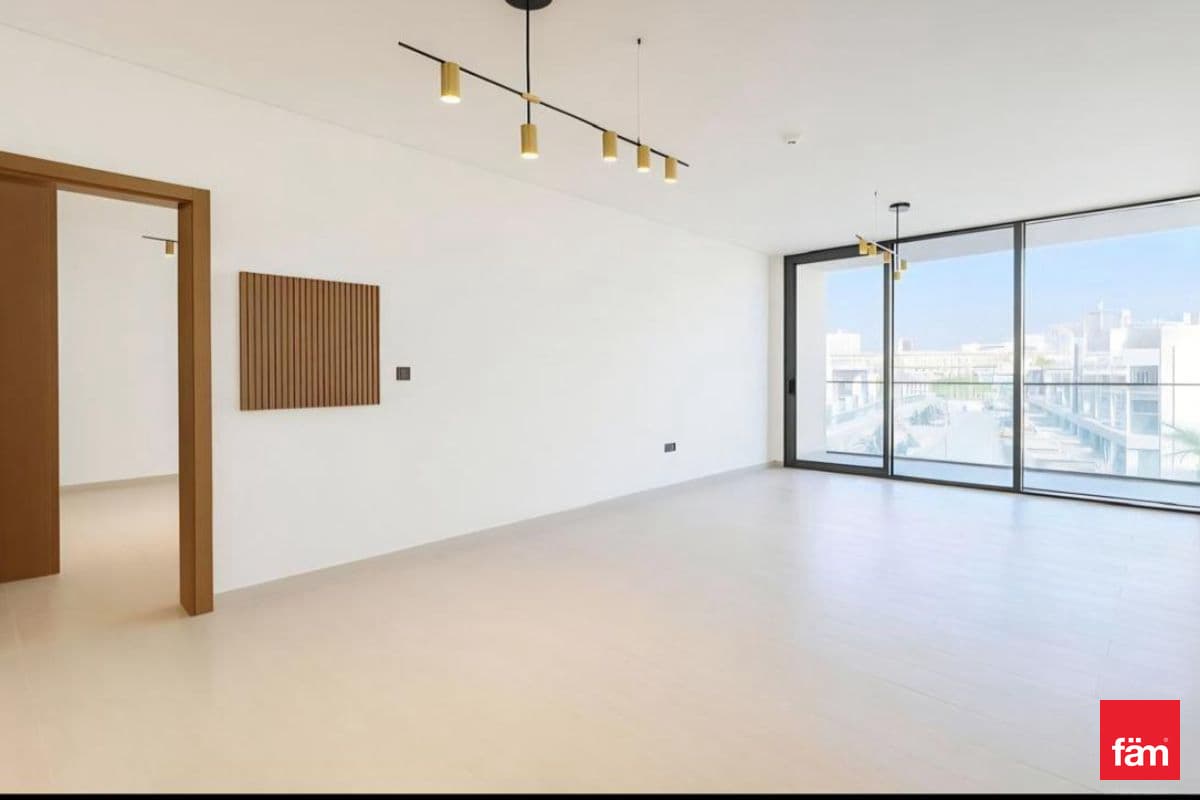 Ready To Move | Spacious | Villas View