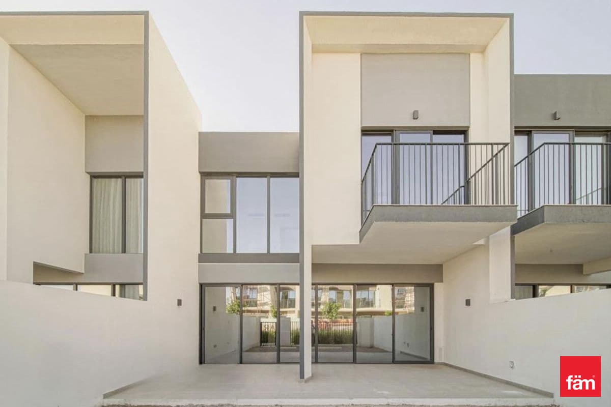 High Roi | Large Bua | Single Row | Rented