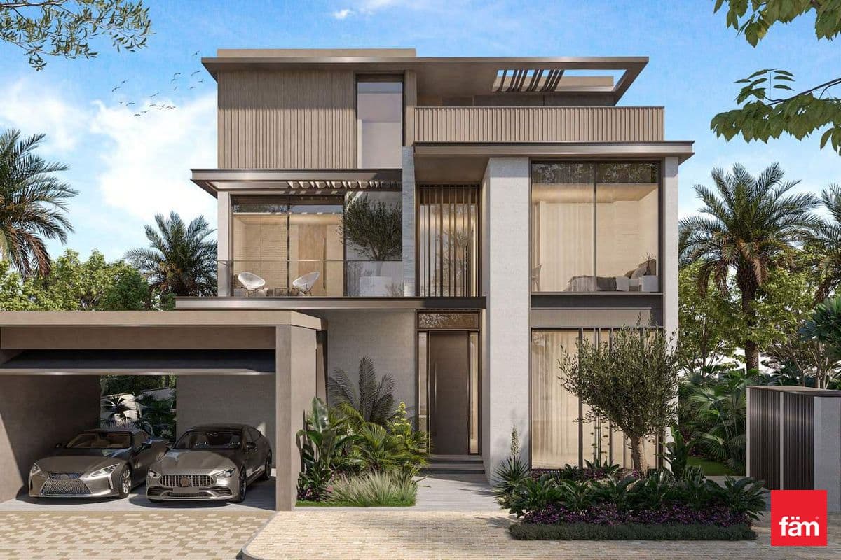 Luxury Familiy Living | Large Plot | Private Pool