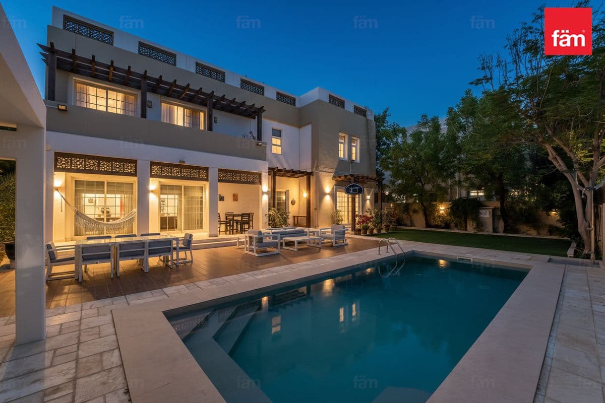 Timeless Elegance| Exquisite Luxury Villa