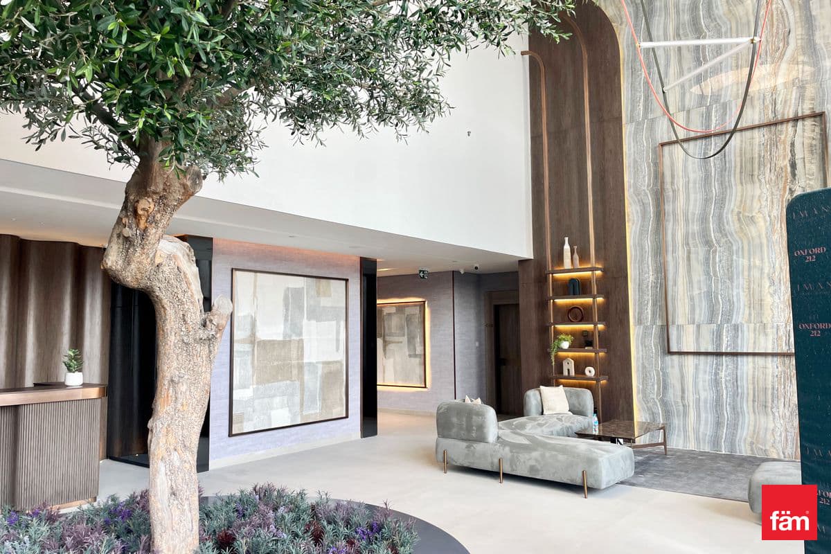 High Roi | Modern Design | Spacious | Oxford 212