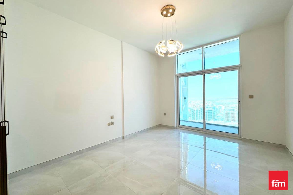 Brand New | Top Floor | Miracle Garden View