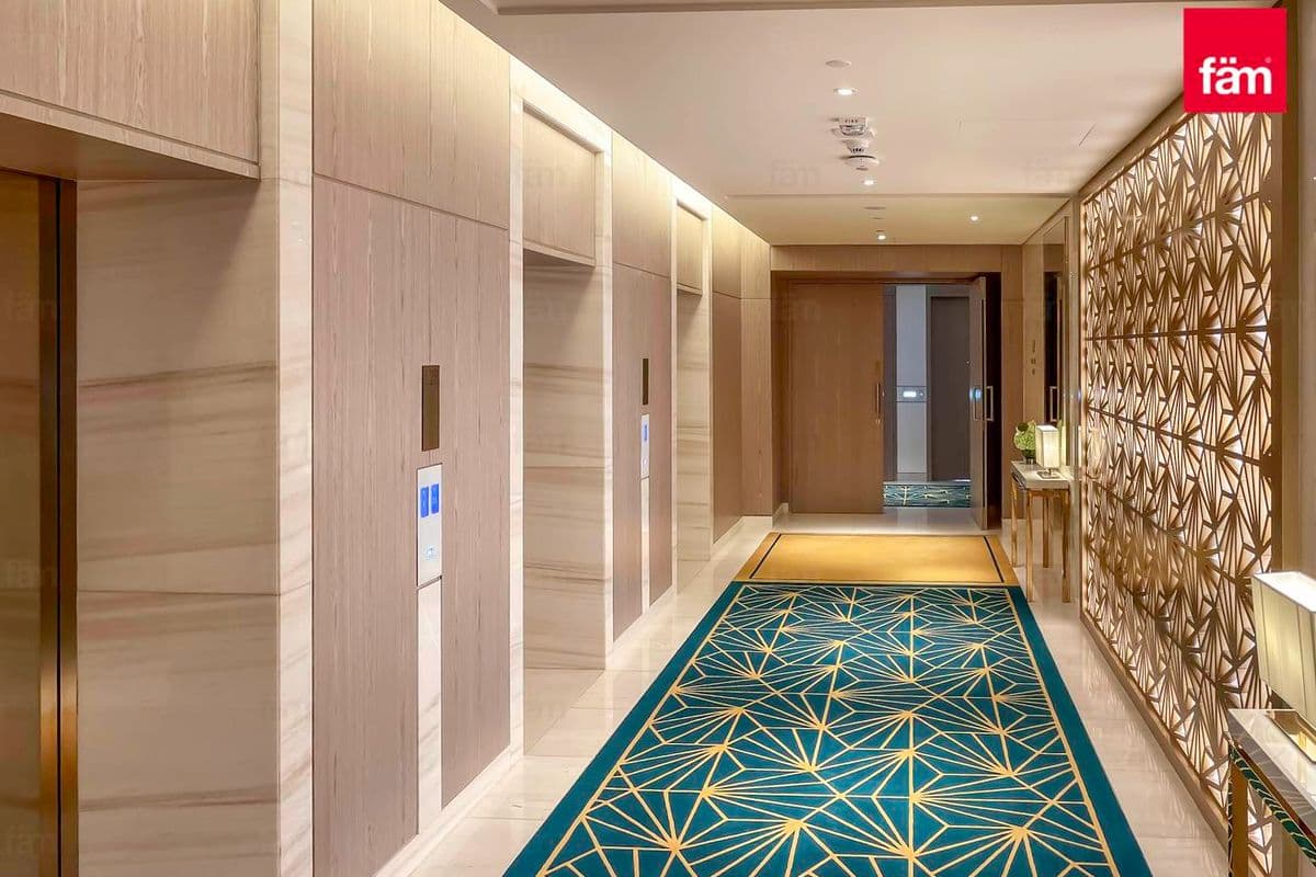 Sea View Studio / High Roi / Mid Floor