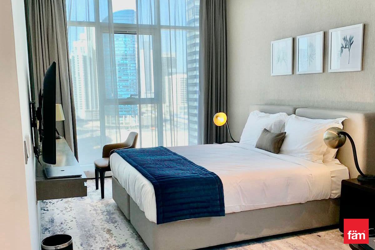 Luxury Studio | Fully Furnished | Canal View