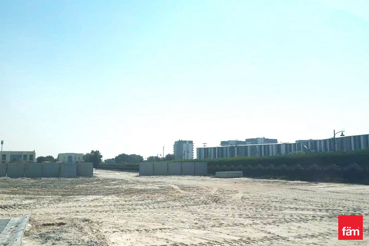 Huge Mixed Use Plot | Prime Location | G+5