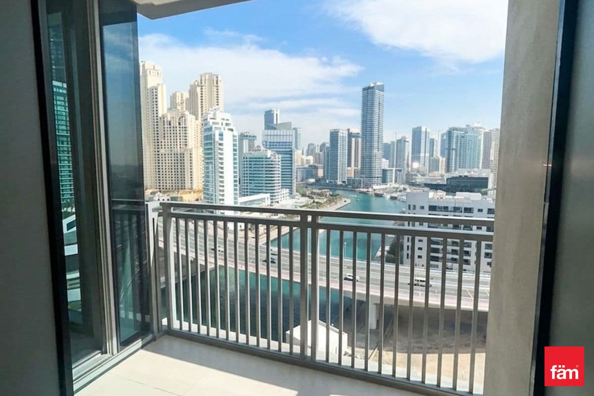 Spacious /Vaccant /Full Seaview