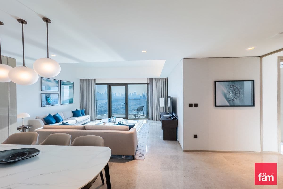 Stunning Water And Burj View | High Floor I Large