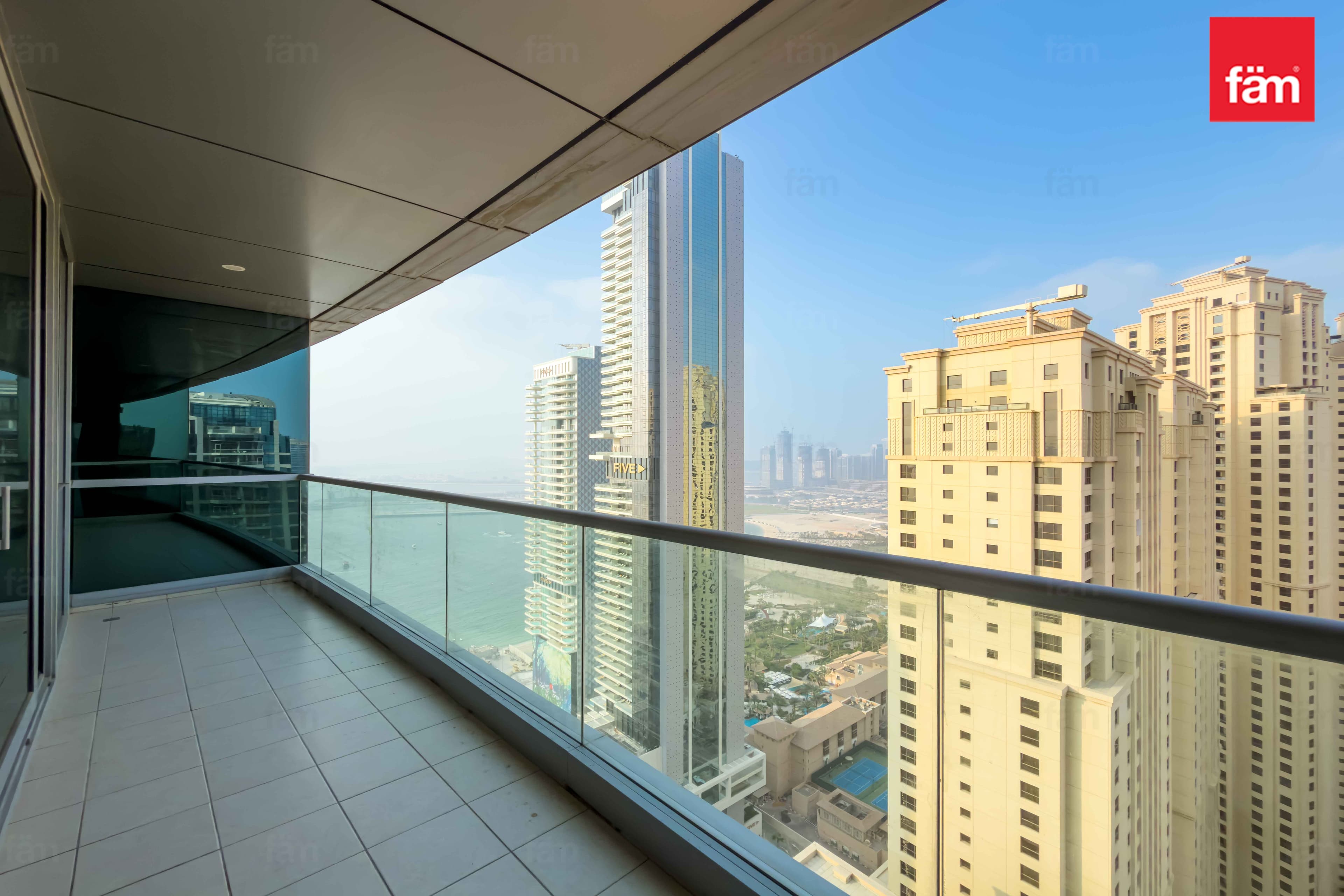 Spacious 2 Br Plus Maid | Stunning Sea Views