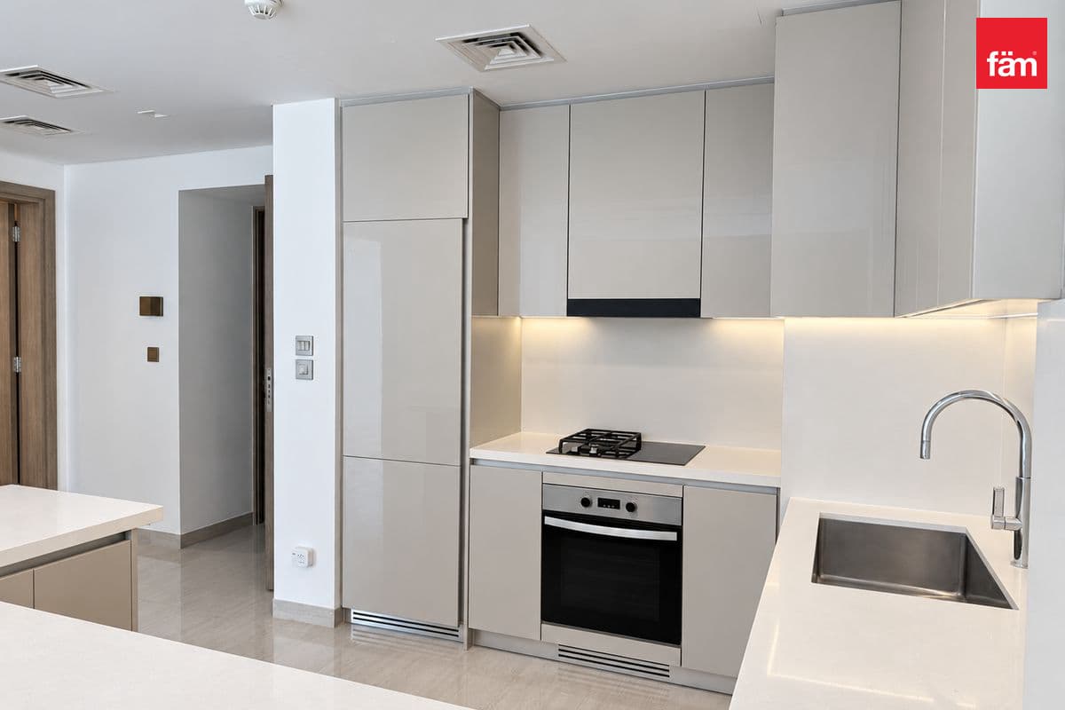 Sheikh Zayed | High Floor | Skyline Views