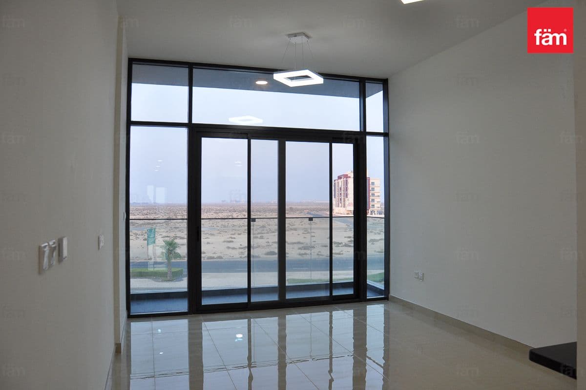 Spacious 1br | Op Price | Vacant On Transfer