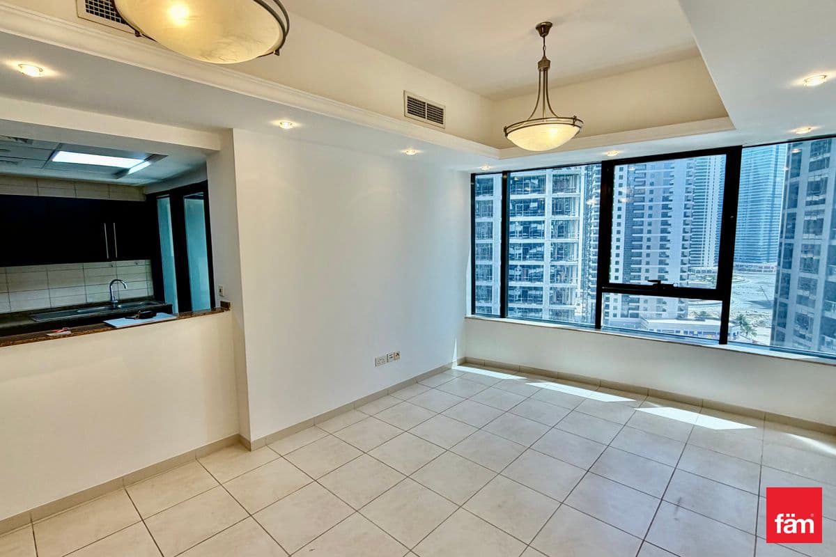 Top Unit | Vacant | Near Metro | High ROI