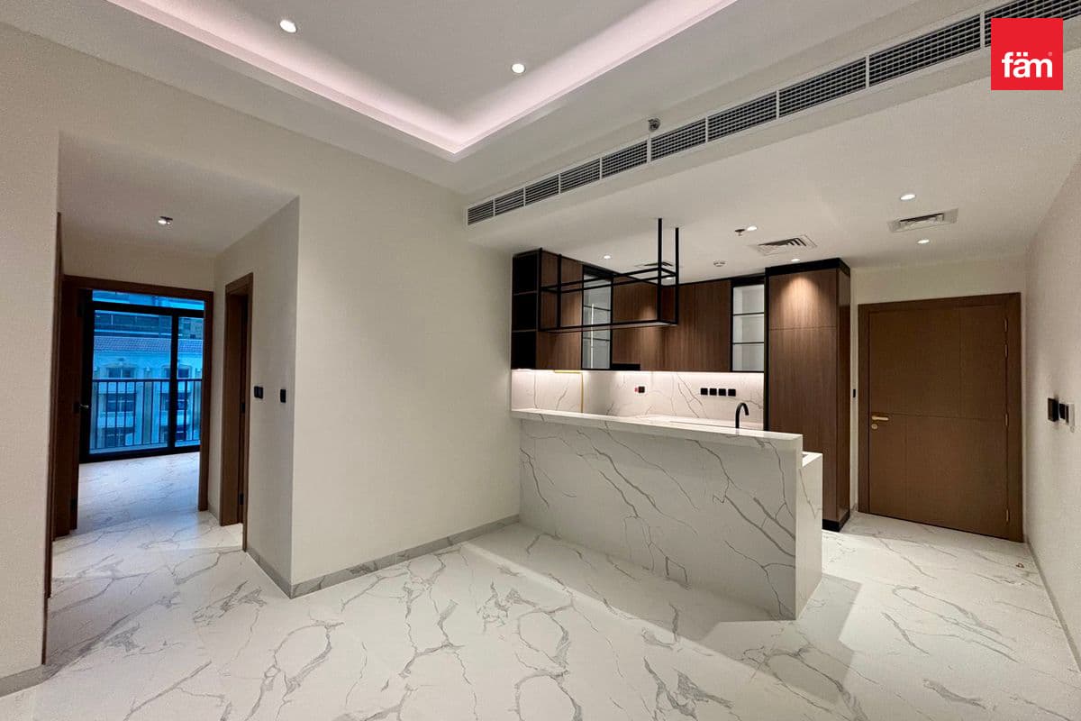Brand New | Open View | Middle Floor