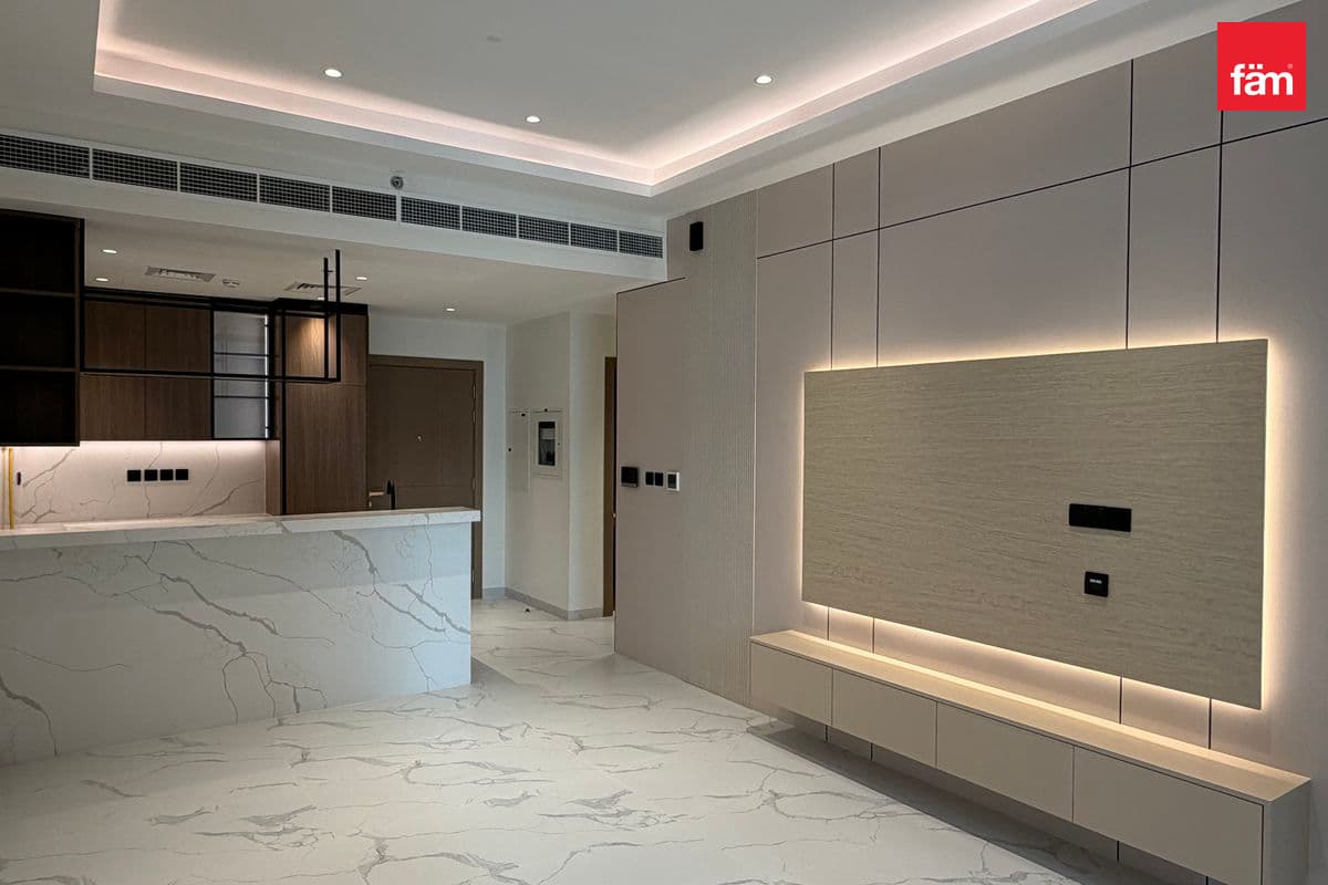 Custom Interiors | Vacant | Upgraded | Majan