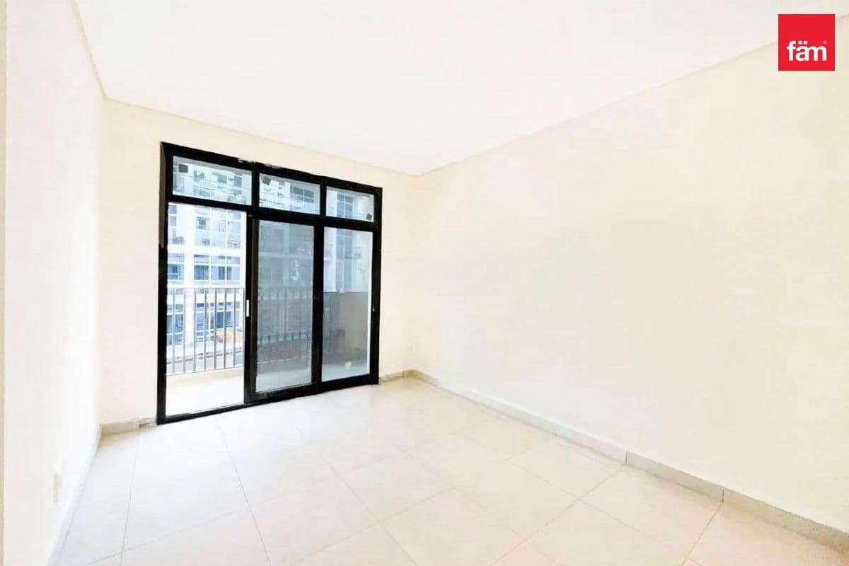 Unfurnished | Near To Park | Investor Deal