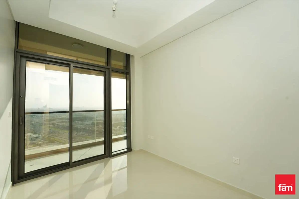 2BHK | High Floor | Branded | Sea View