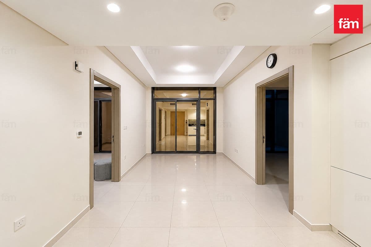 Spacious | Vacant | Big Layout | 4 Cheques