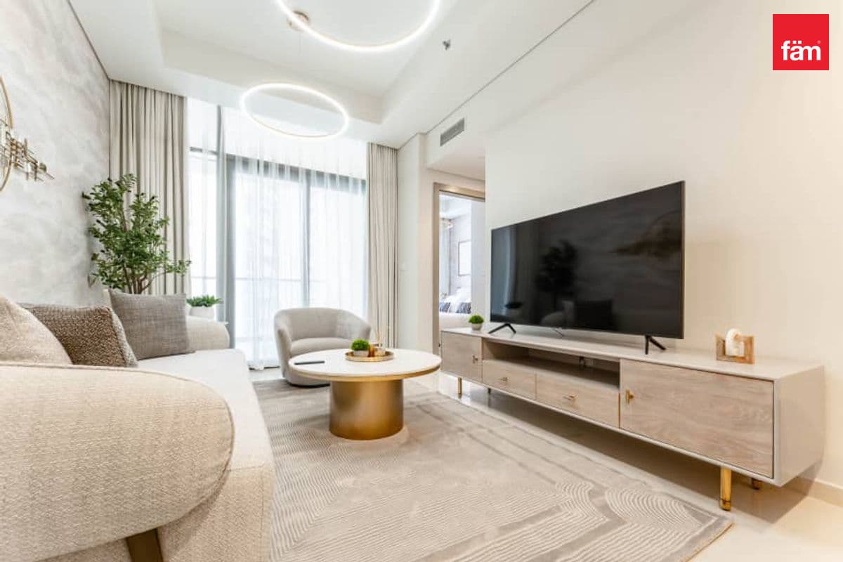 Fully Furnished | Vacant | Luxurious | 4 Cheques