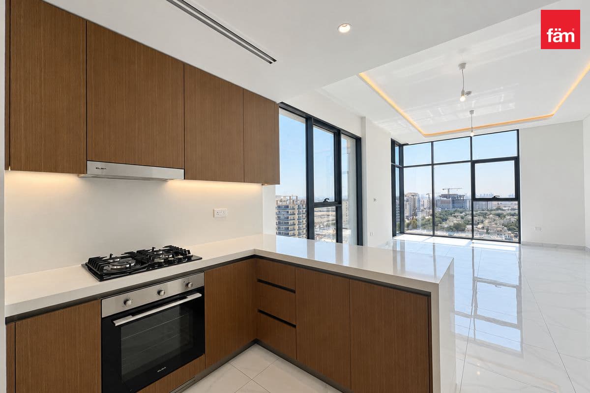 Spacious | Brand New | Near Metro | Vacant