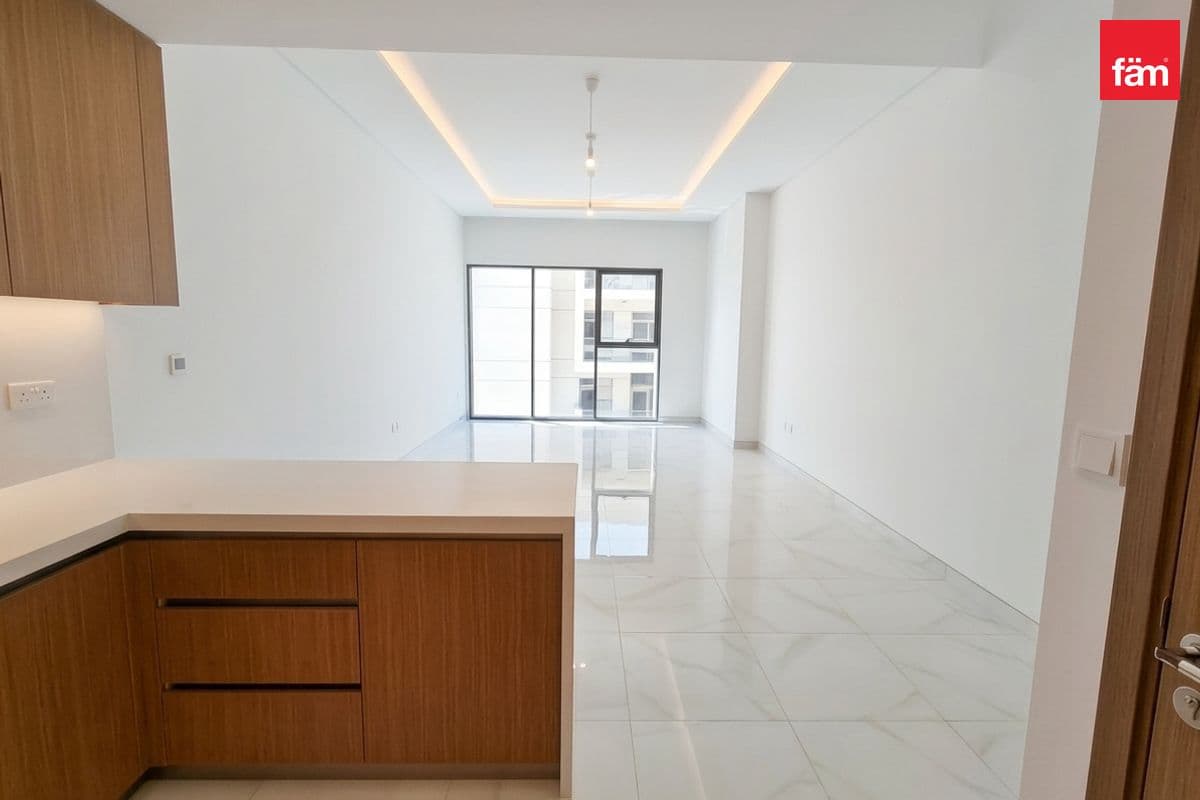 Spacious | Brand New | Near Metro | Vacant