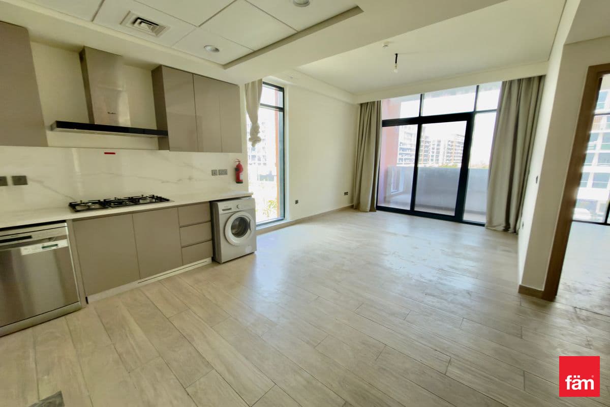 Modern Apartment With Boulevard View