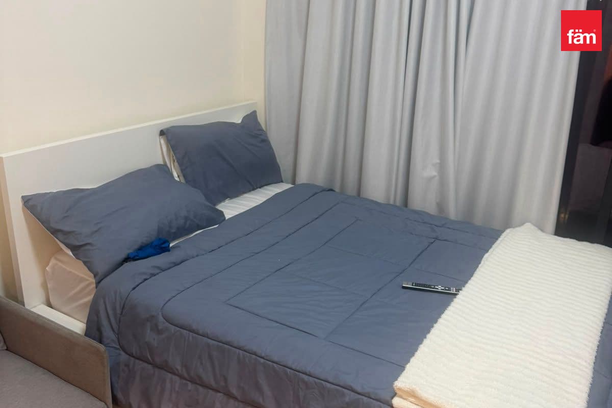 Fully Furnished | Balcony | 4 Cheques