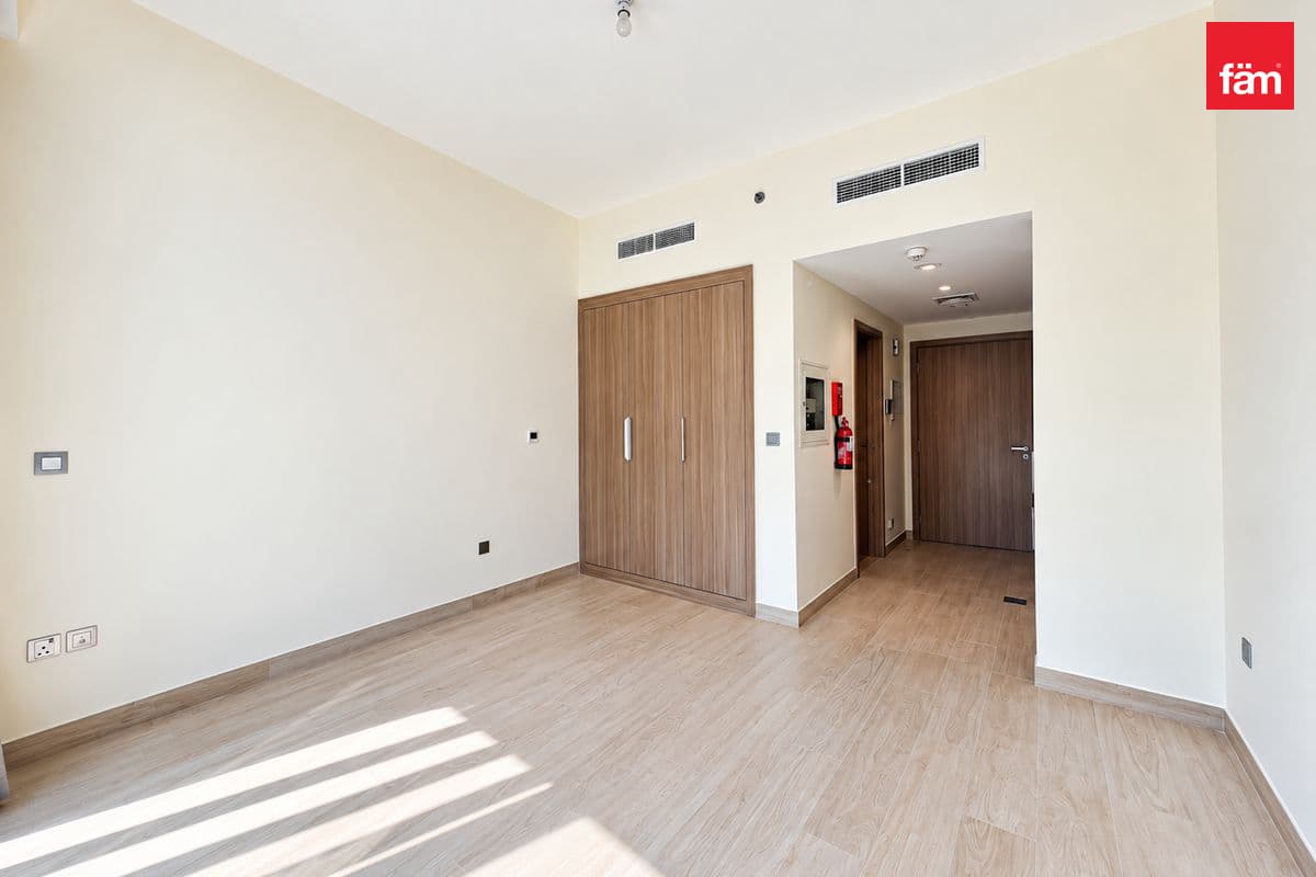 Larger Layout | Well Maintained |Equipped Kitchen