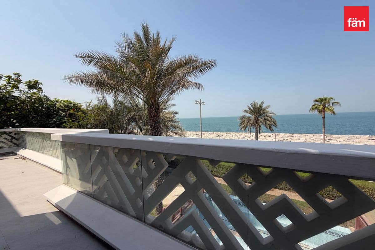 Rare Garden | Full Sea View | Private Cinema