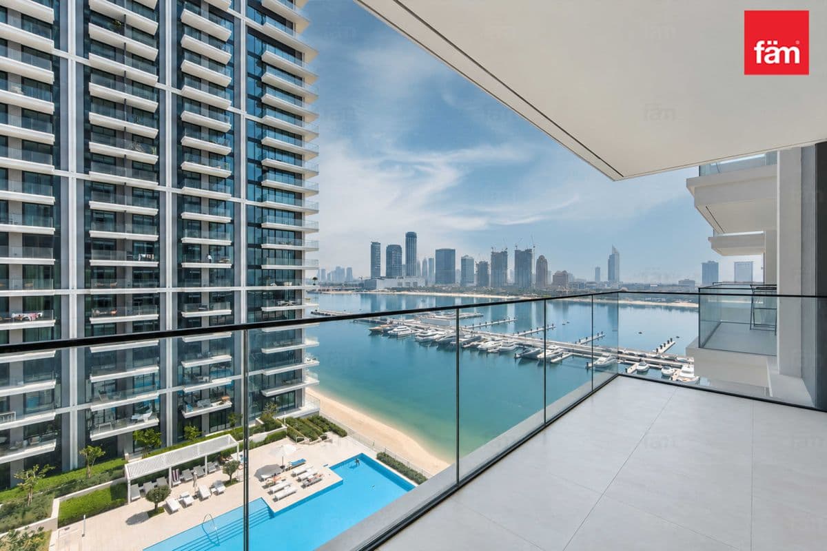 Palm Views | Corner | Upgraded | Private Beach
