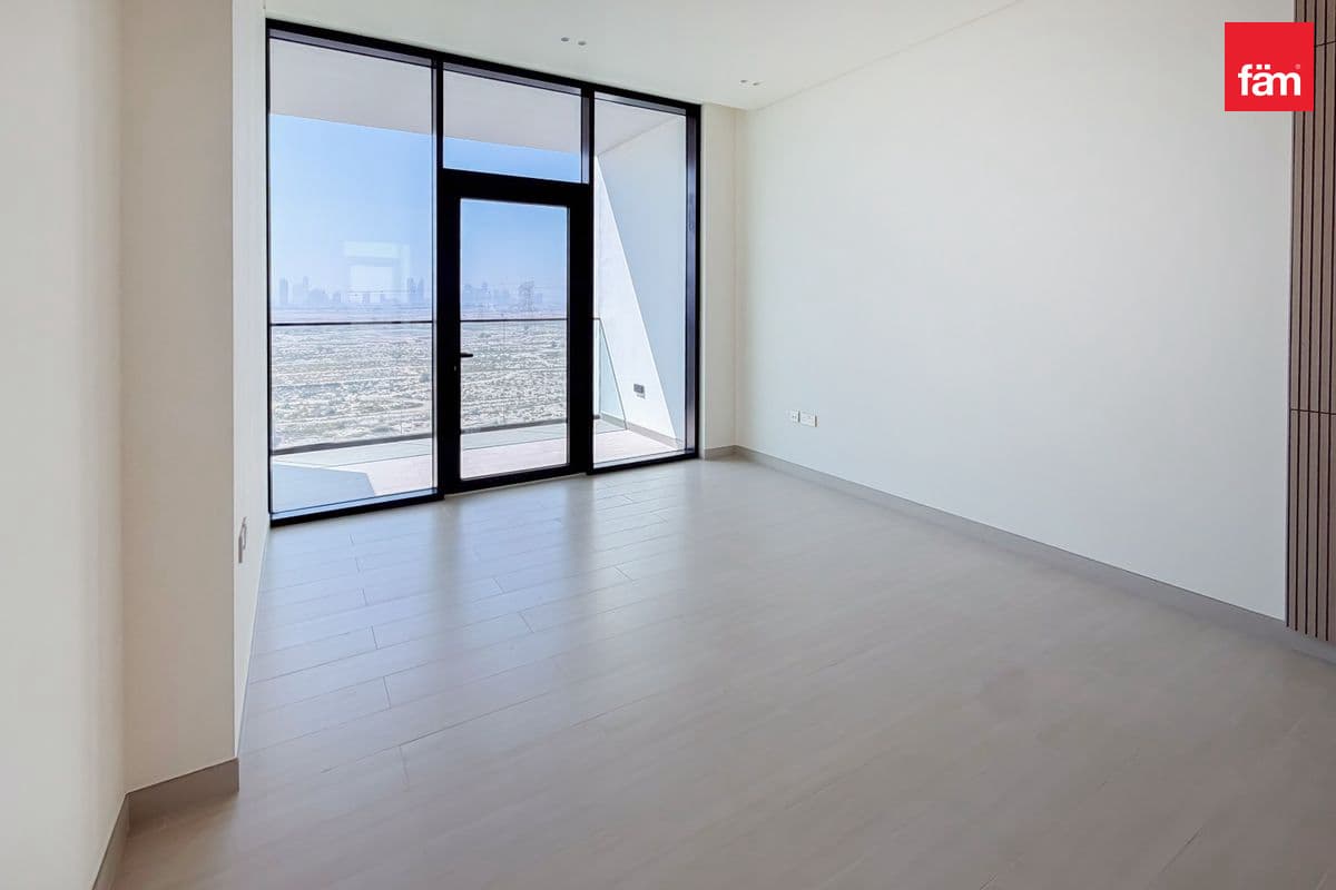 High Floor L Pool Viewl Brand New
