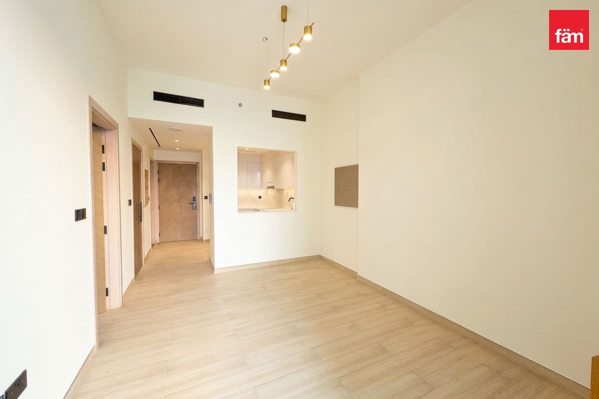 Modern 1br | Spacious Layout | Seperate Laundry