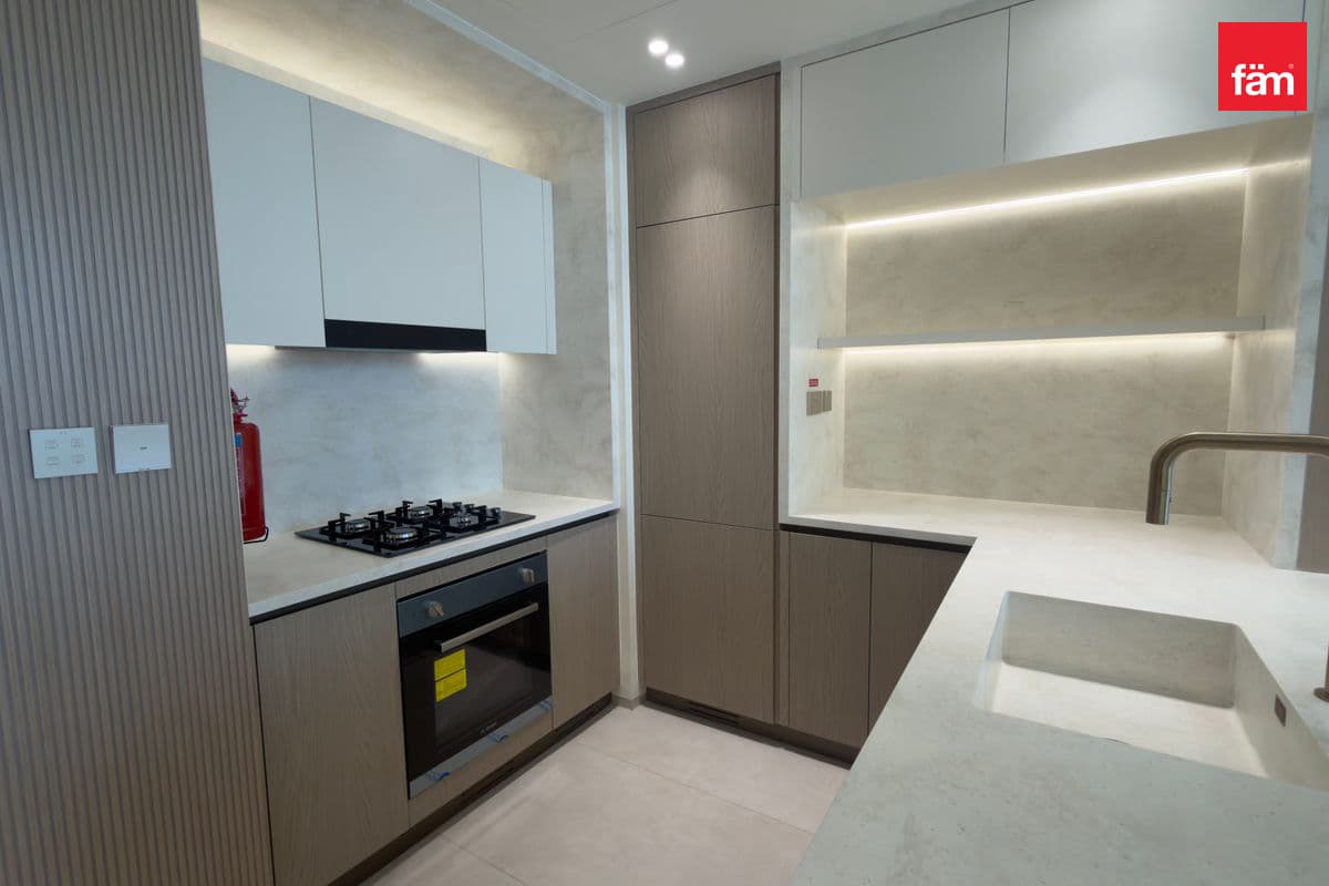 Bright Apartment | Ready To Move | Spacious Layout