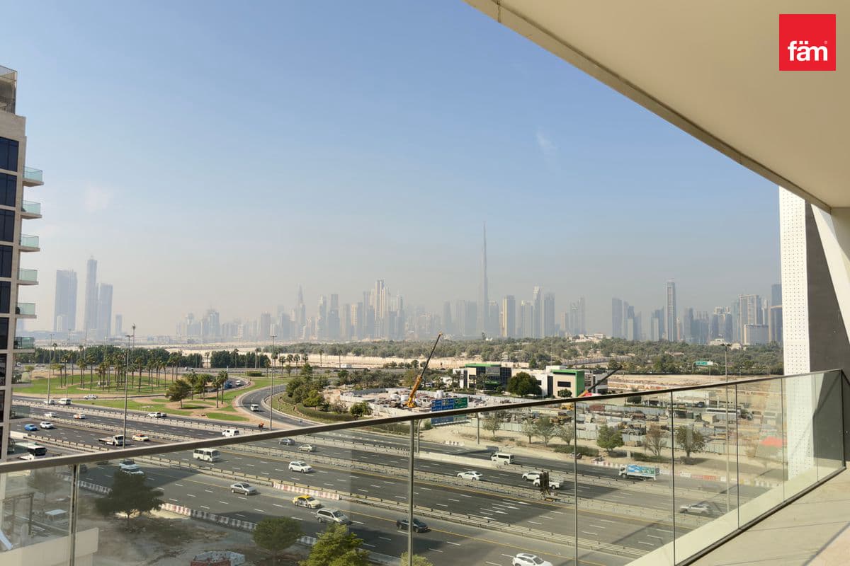 Spacious Layout | Skyline+Burj View | Move In Now
