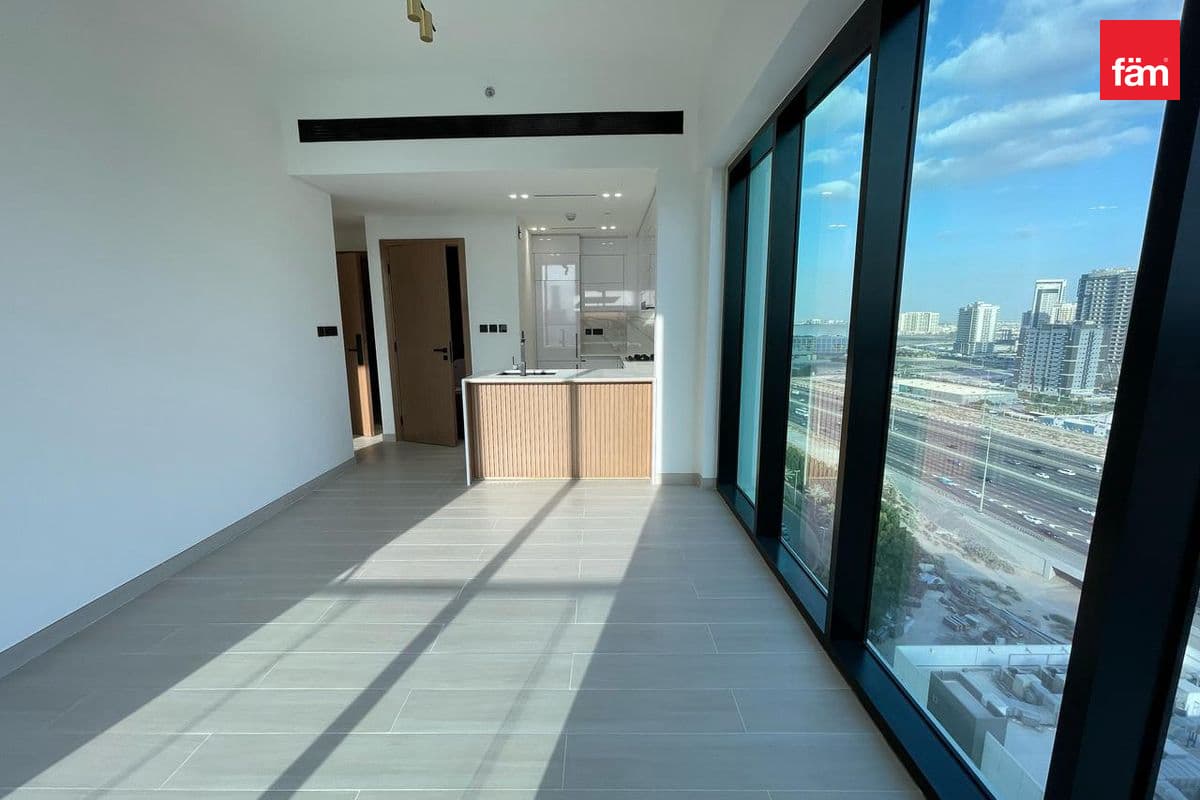 Luxury 1br | Bright & Spacious | High Floor