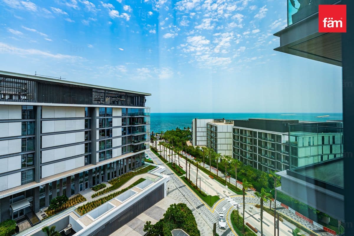 High Floor| Sea View| Vacant| Corner