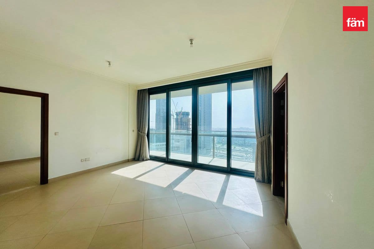 Vacant | Spacious Layout | Connected To Metro