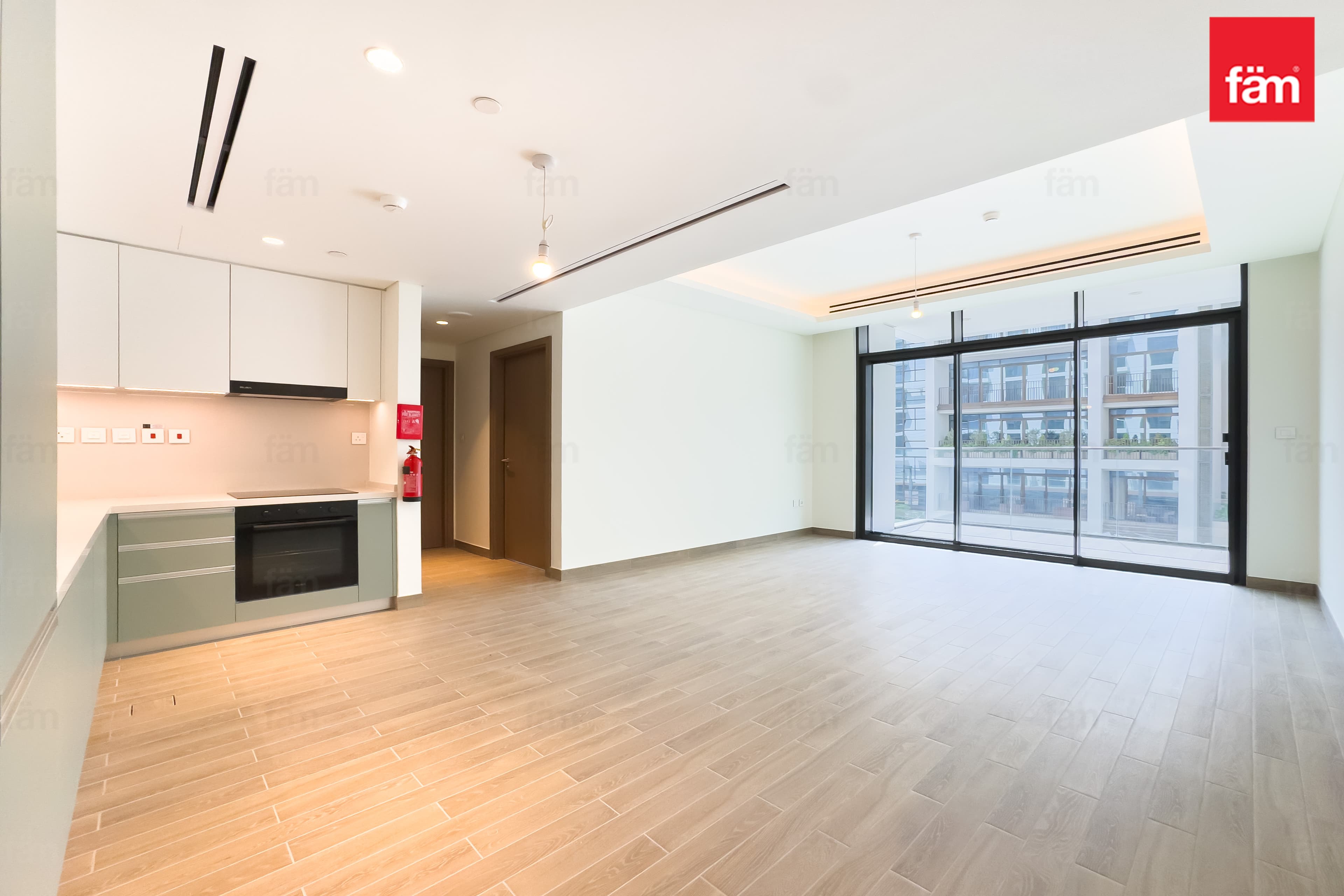 Castleton | Boulevard View | Ready