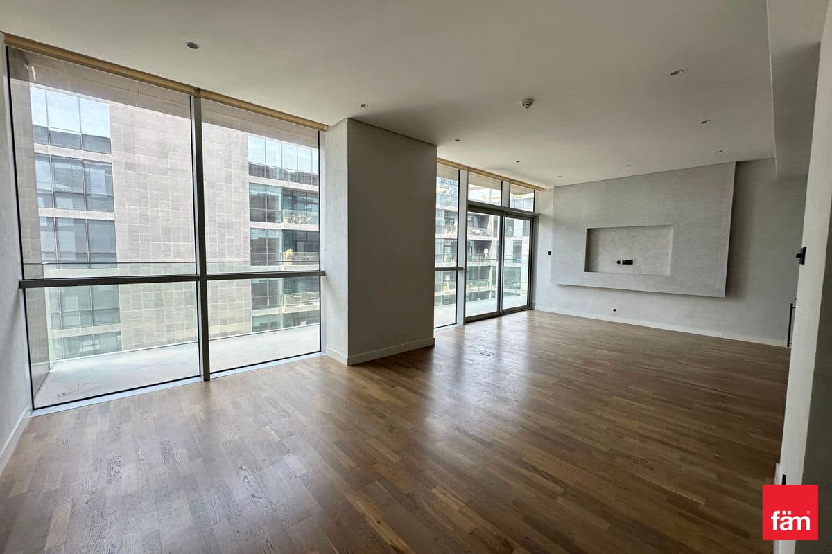 Huge Unit | Luxury Finishing | Vacant | 2 Parkings