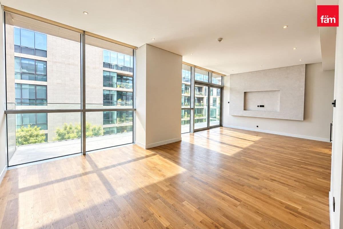 Huge Unit | Luxury Finishing | Vacant | 2 Parkings