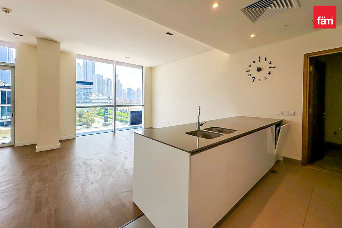 Bright & Spacious 2br+M | Burj Khalifa View |