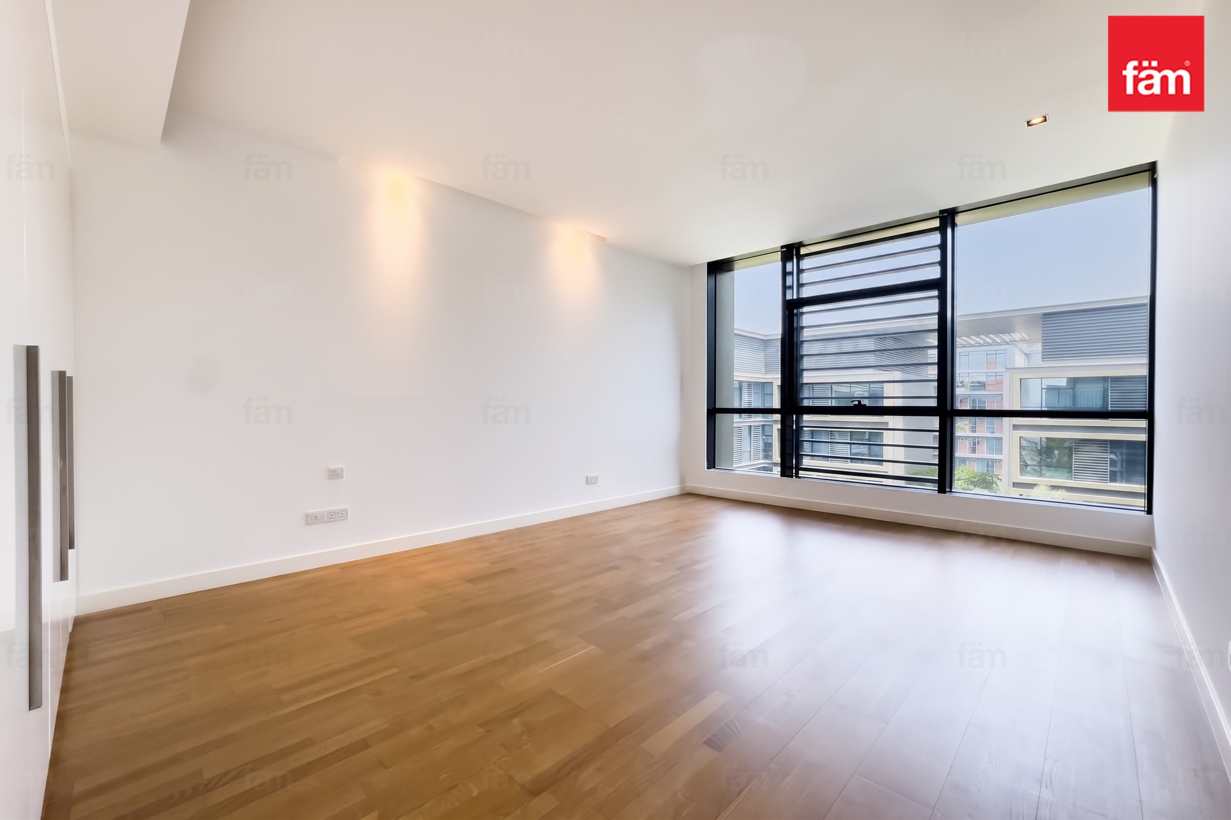 Modern APT Near Business Bay Metro