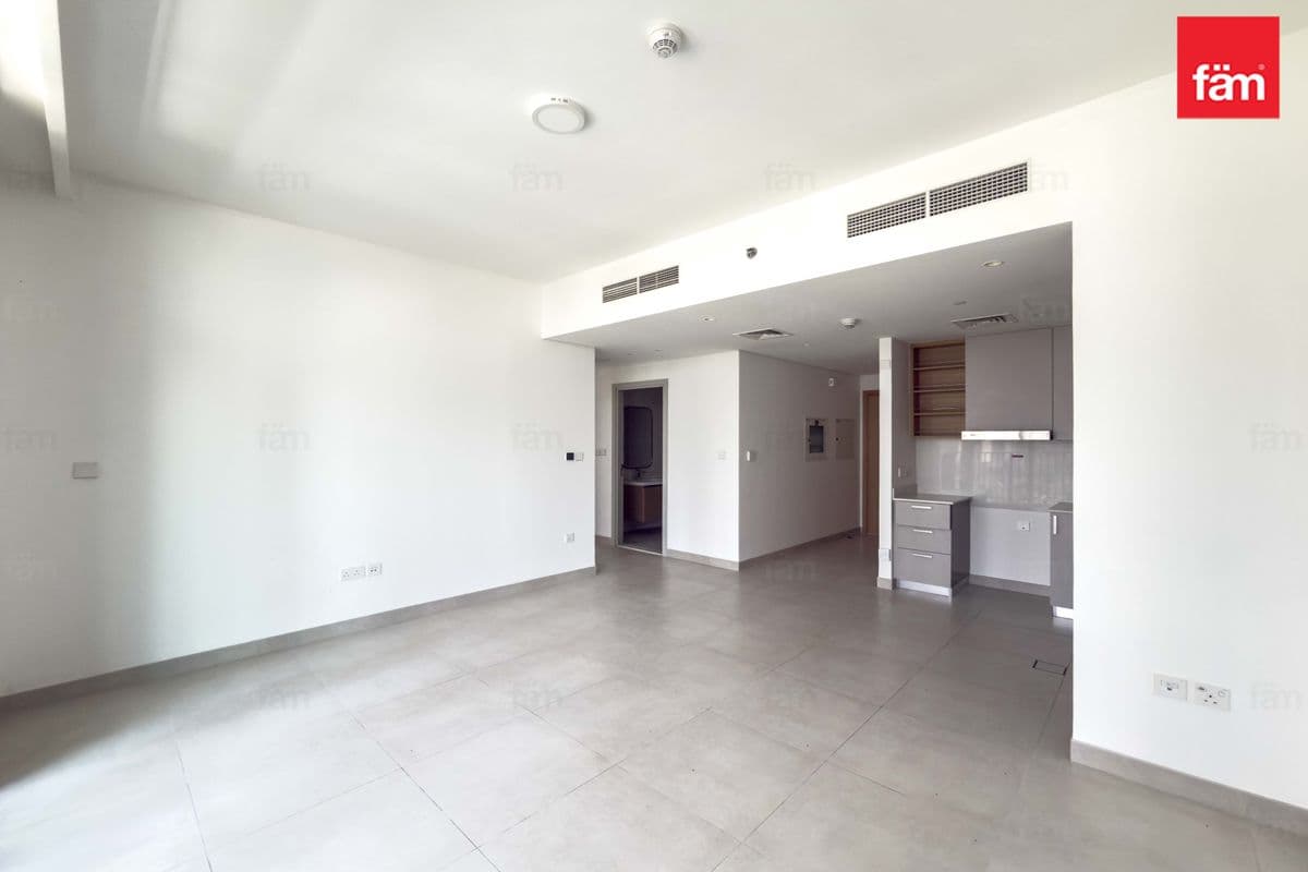 Vacant | Unfurnished | Boulevard View