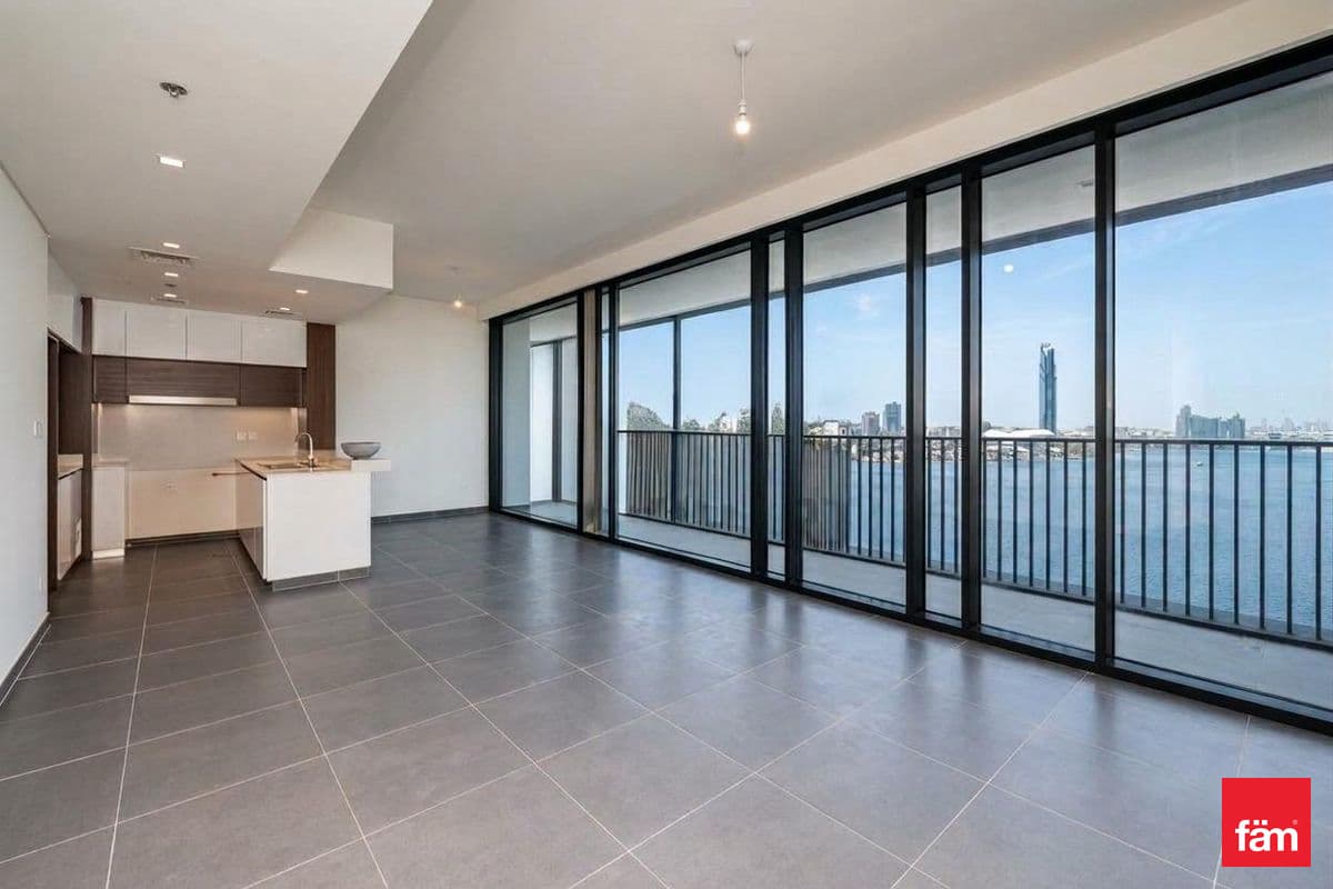 Fully Renovated 3br | Panoramic Sea View | Vacant