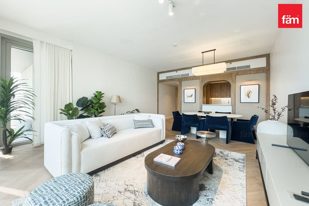 Fully Upgraded| Fully Furnished| Canal View
