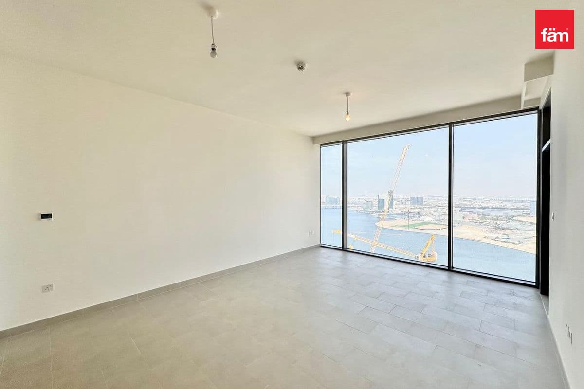 Vacant | High Floor | Prime Location | Canal View