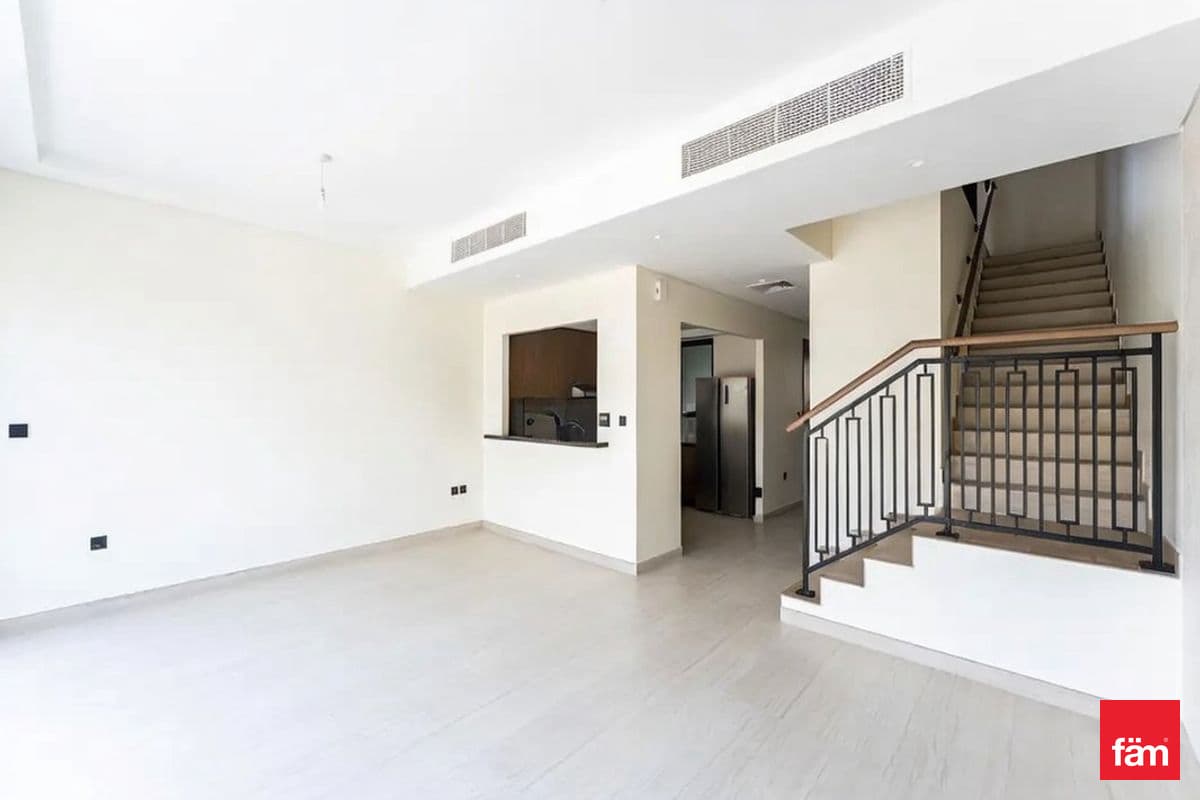 Single Row | Prime Location | Best Deal